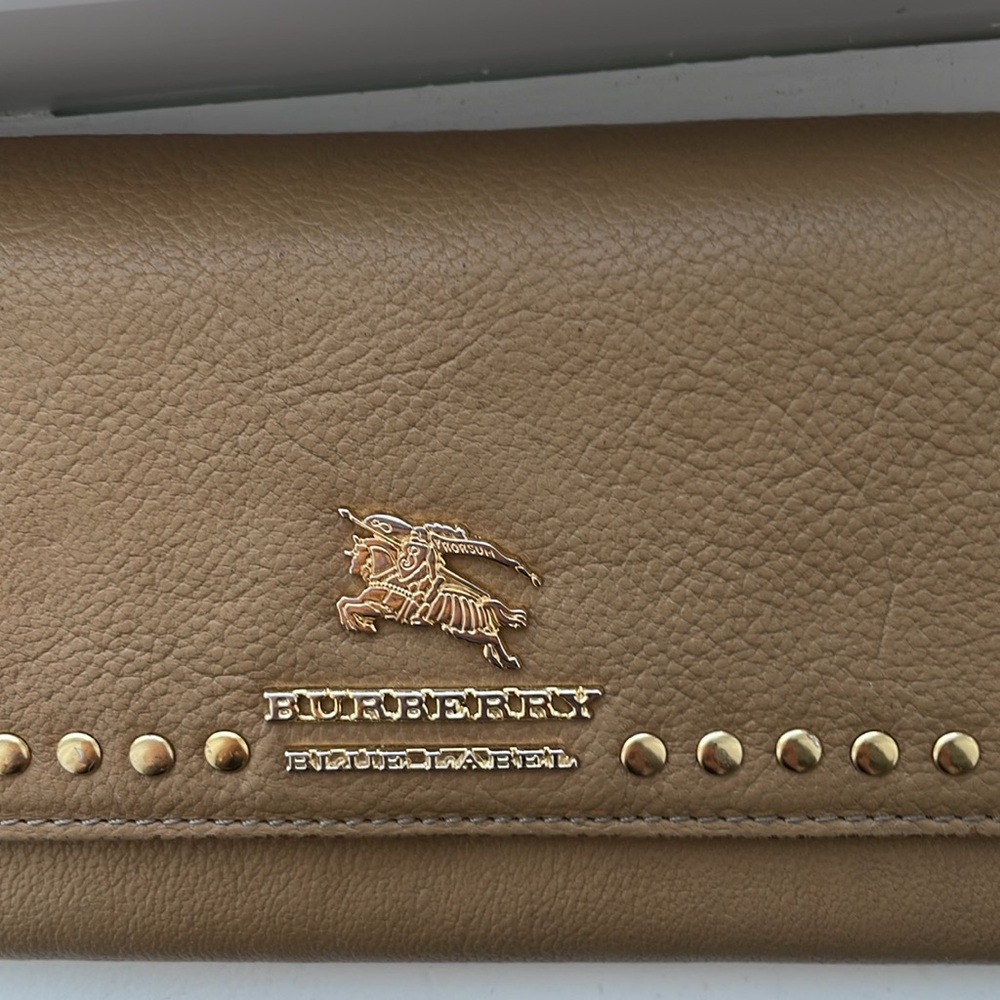 Authentic Burberry Wallet - Picture 7 of 7